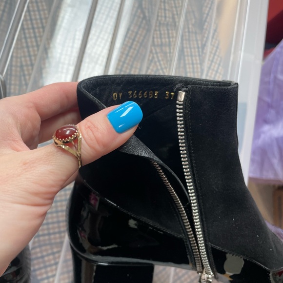 SAINT LAURENT LEATHER ZIP ANKLE BOOTS - Picture 12 of 12